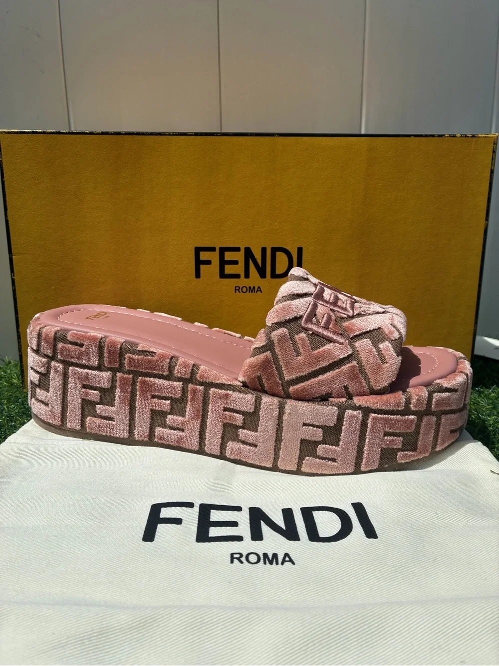 FENDI SUNSHINE PINK FF MONOGRAM PLATFORM SLIDE SANDALS EMBROIDERED LOGO SZ 39.5